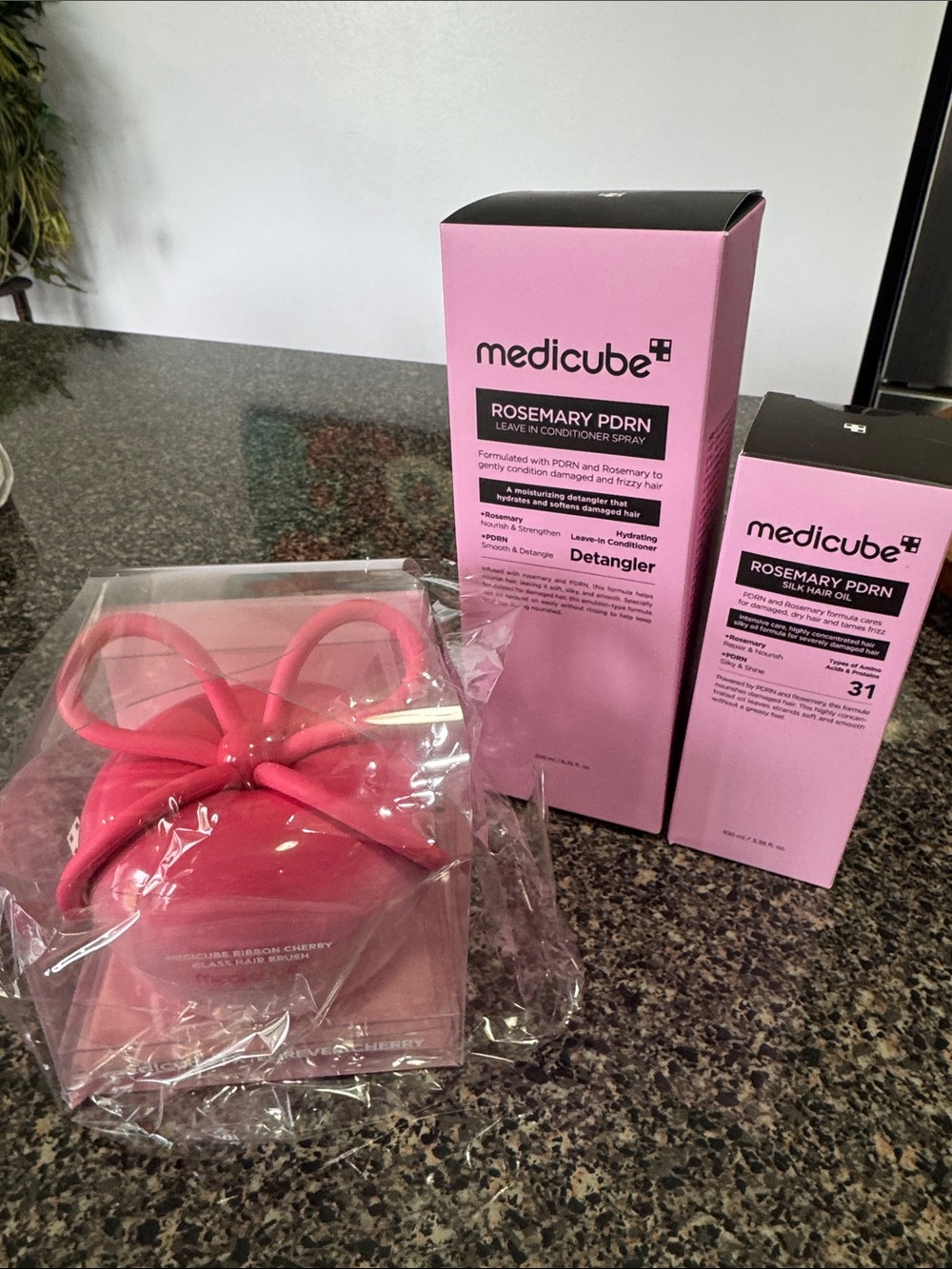 Medicube Glass Hair Bundle Brush Rosemary PDRN Leave-In Conditioner & Hair Oil